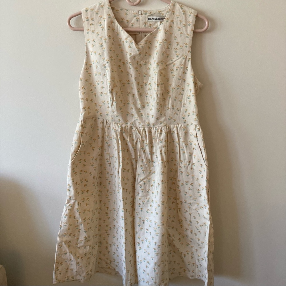 Medium Pale yellow dress with flowers